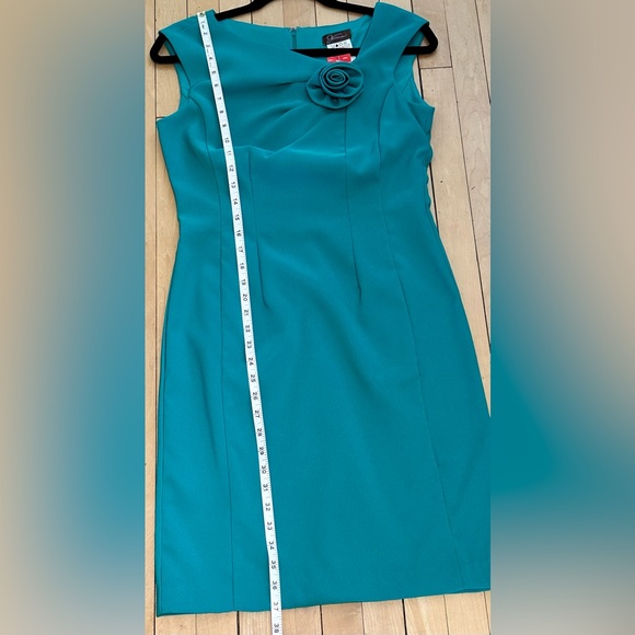 Jessica Green Dress Size 4 - Picture 13 of 13